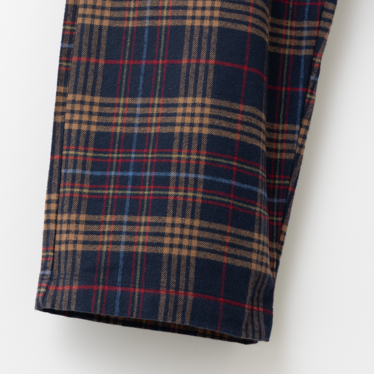 �٥󥷥㡼�ޥ� Ben Sherman �����å��� �ȥ饦���� �ѥ�� �������ͥ��ӡ� REGULAR FIT �����Ǻ� ��˥��å���
