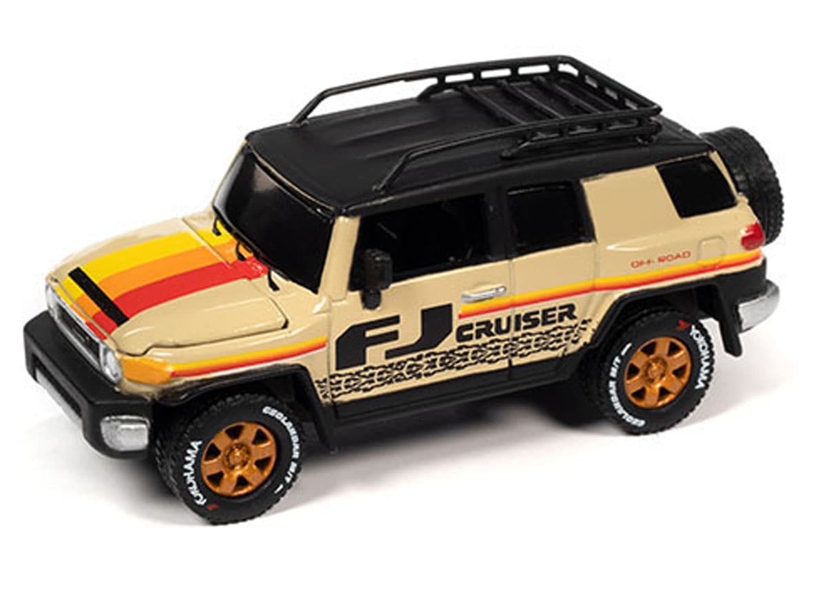 ジョニーライトニング 1/64 2006 トヨタ FJ クルーザー ベージュ