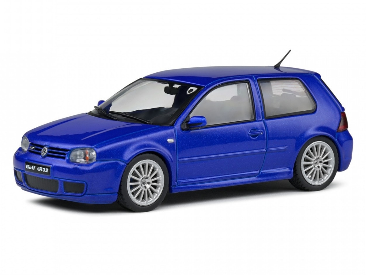 ⭐︎非売品⭐︎ゴルフR32シルバー［1/43］ミニカー SOLIDO専門店