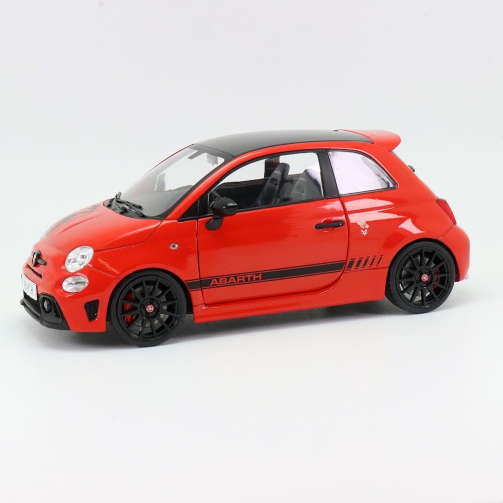 ソリド 1/18 フィアット F595 アバルト 2022年