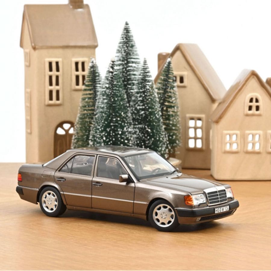 【予約商品 2月中旬頃入荷予定 単体でご注文下さい】ノレブ 1/18 メルセデス ベンツ 500E 1990年式 インパラ メタリック