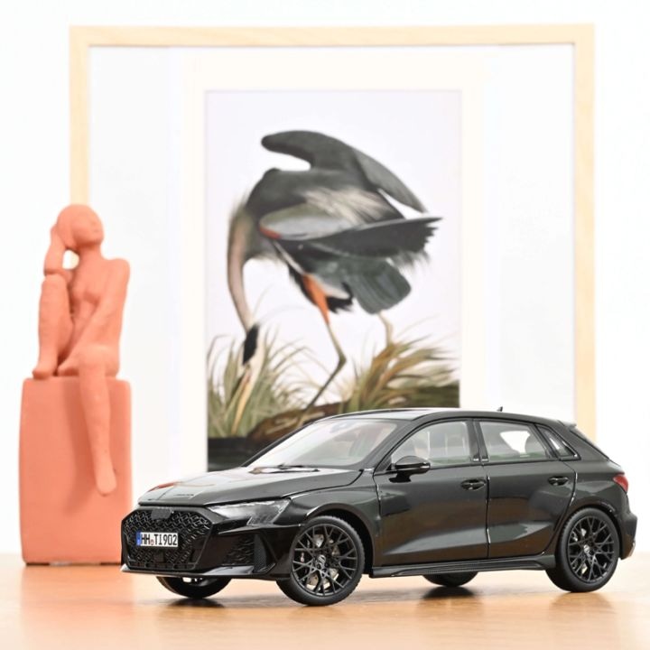 ノレブ 1/18 アウディ RS 3 2025年 ミトスブラック