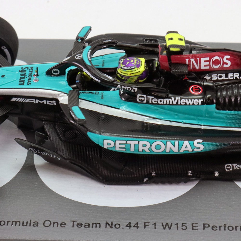 スパーク 1/43 メルセデス AMG W15 E パフォーマンス #44 ルイス