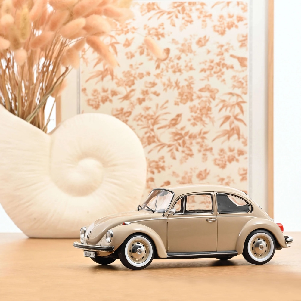 ノレブ 1/18 フォルクスワーゲン VW ビートル 1303 マッジョリーノ