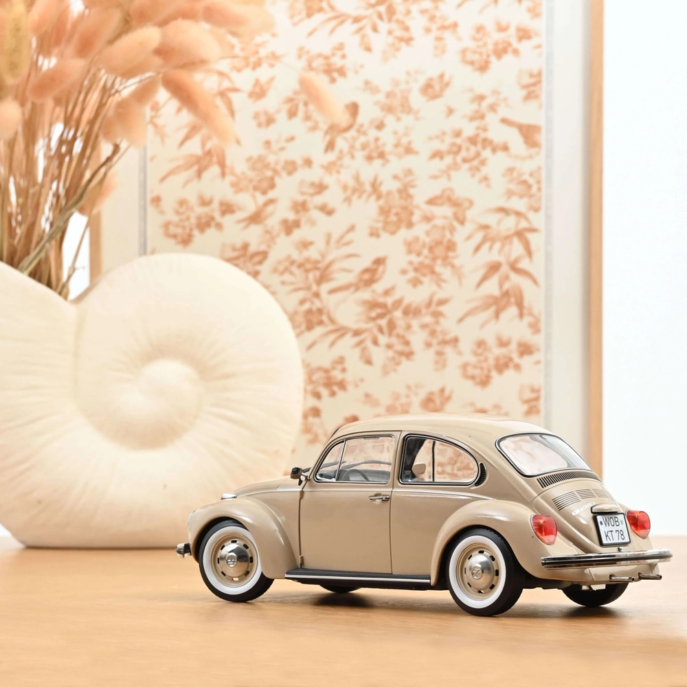 ノレブ 1/18 フォルクスワーゲン VW ビートル 1303 マッジョリーノ