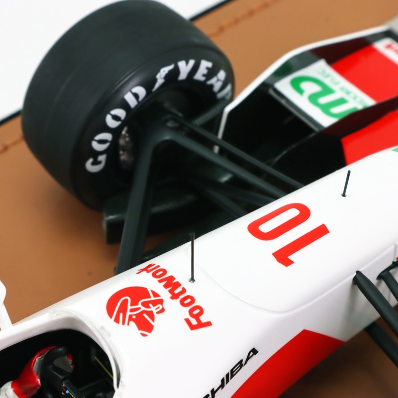 テクノモデル 1/18 フットワーク FA13 #10 鈴木亜久里 1992年 日本GP