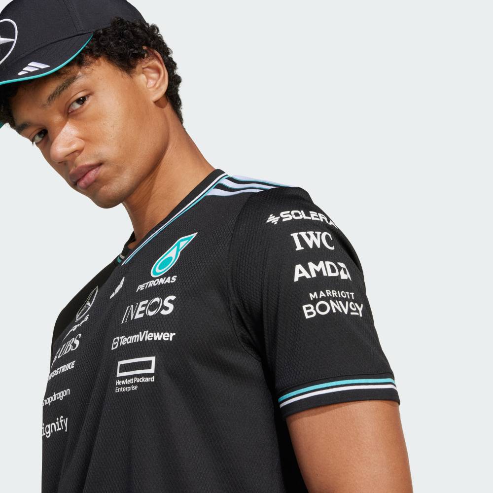 メルセデス AMG ペトロナス F1 チーム オーセンティック Tシャツ