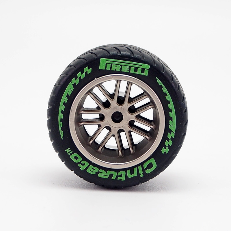 2026 ピレリ タイヤ コンパウンド マグネット With ホイール | PIRELLI