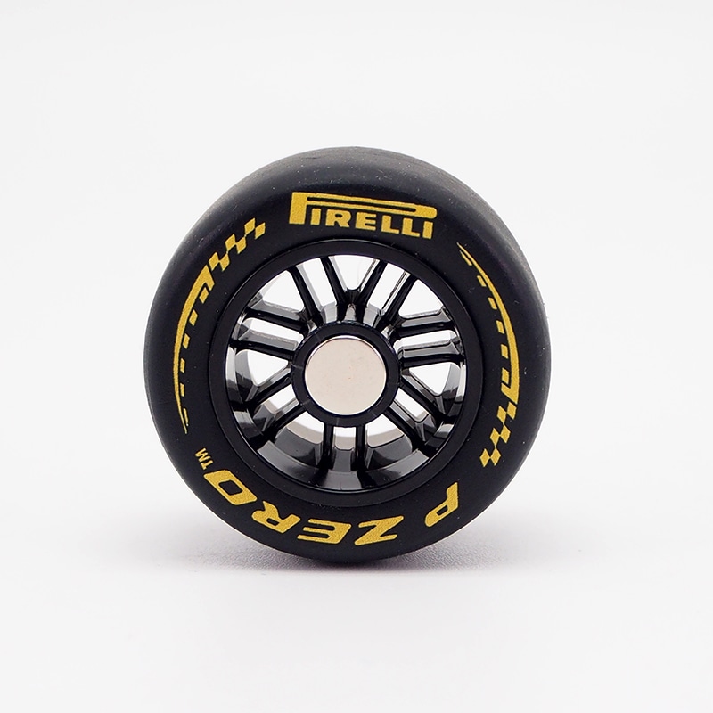 2026 ピレリ タイヤ コンパウンド マグネット With ホイール | PIRELLI