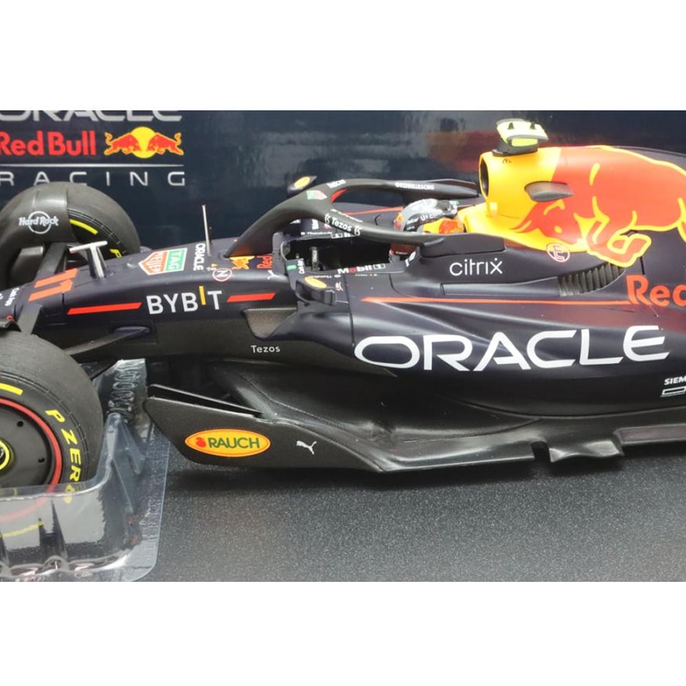 ほぼ新品 1/18 ミニチャンプス RB18 2022 モナコGP ほぼ新品 1/18 ミニチャンプス RB18 2022 モナコGP