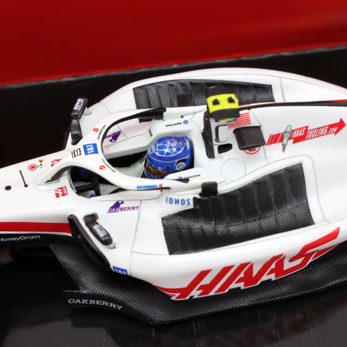 ミニチャンプス1/43 ハース VF-22 シューマッハ2022イギリス初入賞 ミニチャンプス1/43 ハース VF-22 シューマッハ2022イギリス初