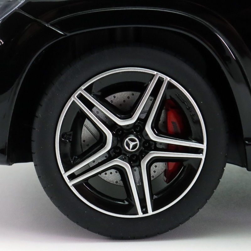 NZG 1/18 メルセデス AMG GLE 53 4マチック クーペ 2023年式