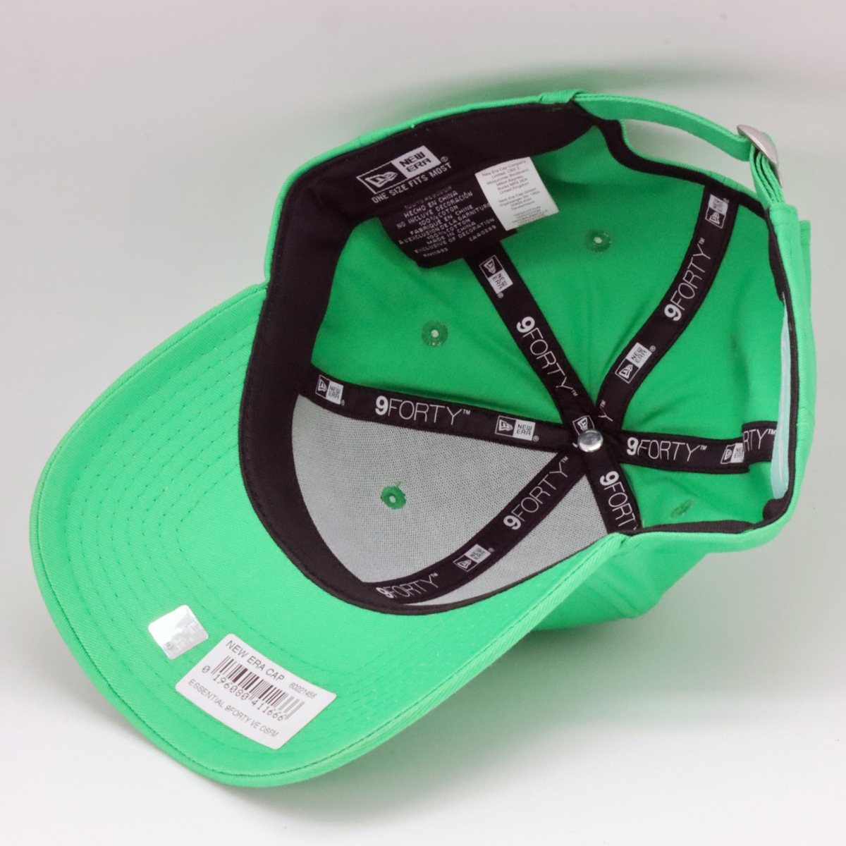 ベスパ NEW ERA エッセンシャル 9FORTY ベースボール キャップ ライト