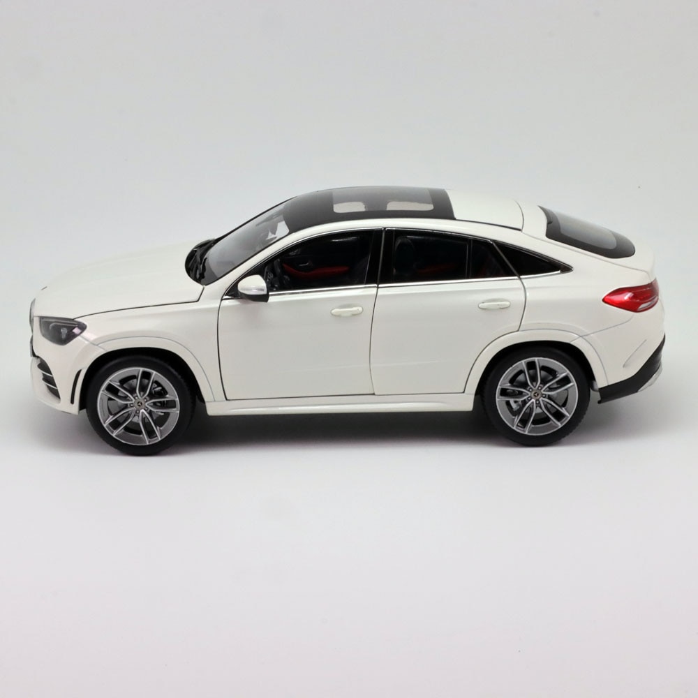 iScale 1/18 メルセデス ベンツ GLE クーペ C167 デザイン