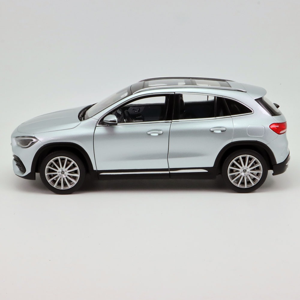 Z-Models 1/18 メルセデス GLA H247 2020 シルバー Z-Models