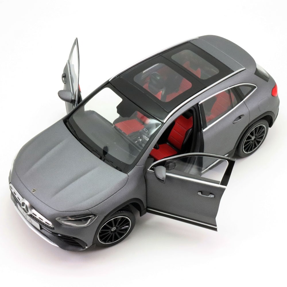 303-012 Z Models 1/18 メルセデスベンツ GLA グレー 303-012 Z Models 1/18 メルセデスベンツ GLA グレー