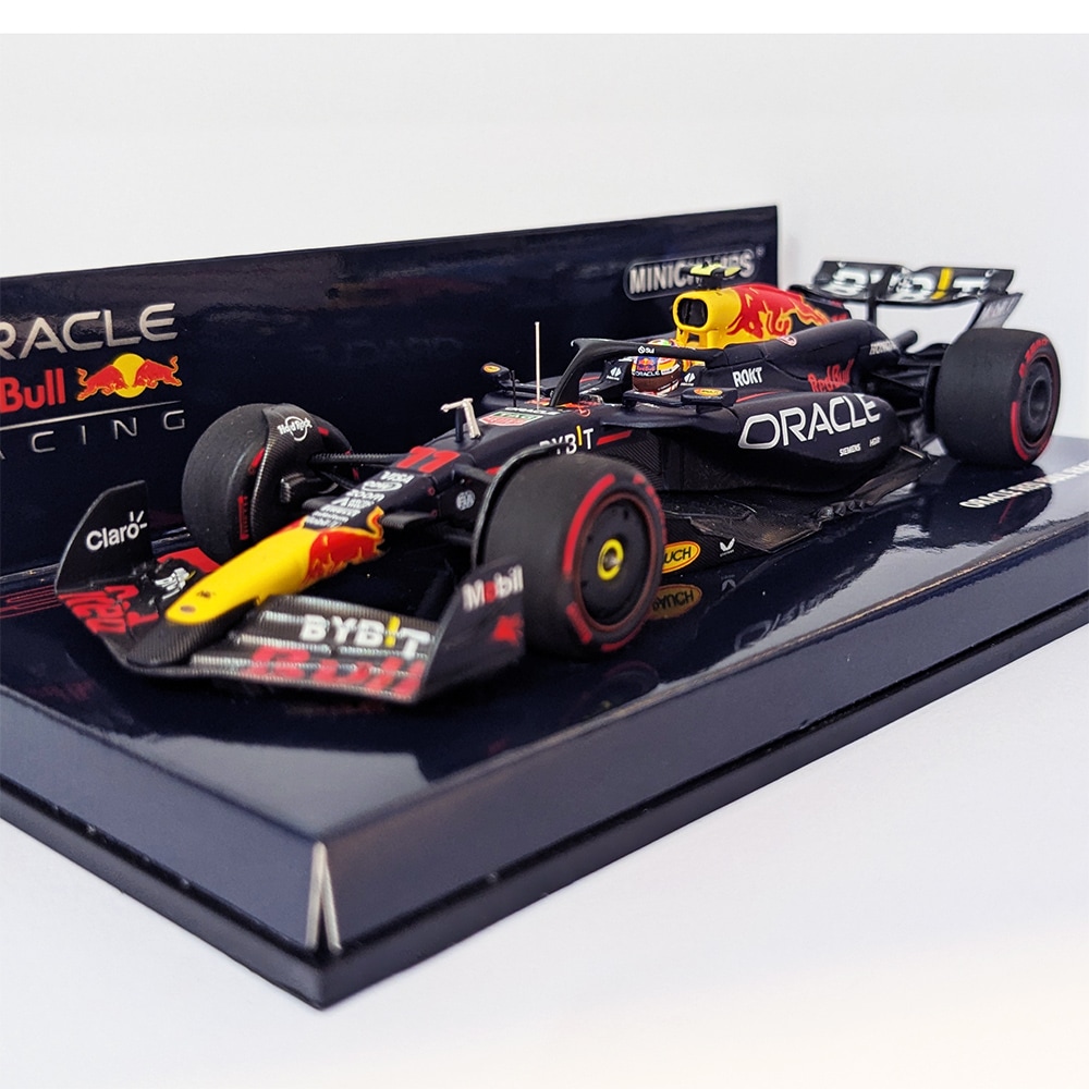 ミニチャンプス1/43レッドブルレーシングRB202024年ワールドチャンピオン ミニチャンプス1/43レッドブルレーシングRB202024年ワールド