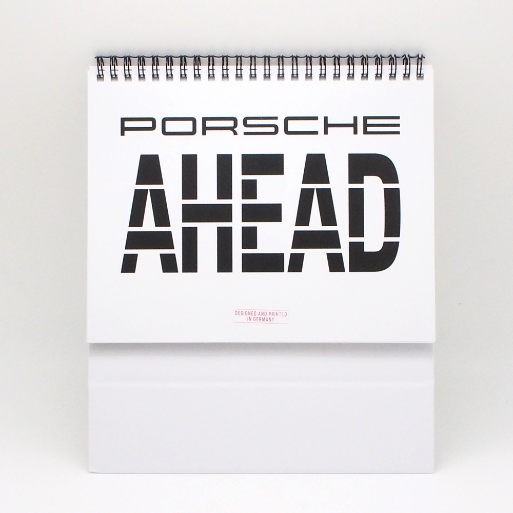 ポルシェ 万年カレンダー ポルシェから何か荷物が届いた、と思ったら2026年のカレンダーでした