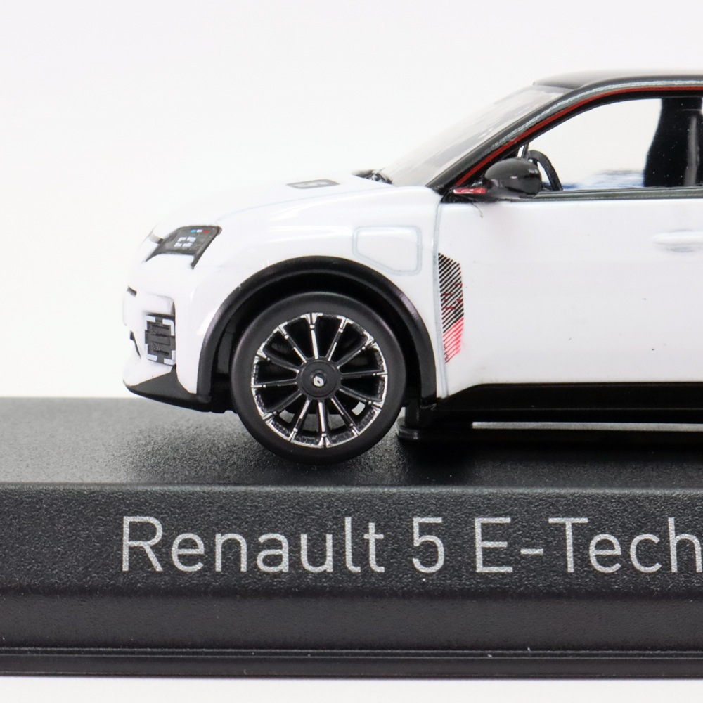 NOREV 1/43 ルノー 5 E-Tech 100% エレクトリック 2025 パールホワイト