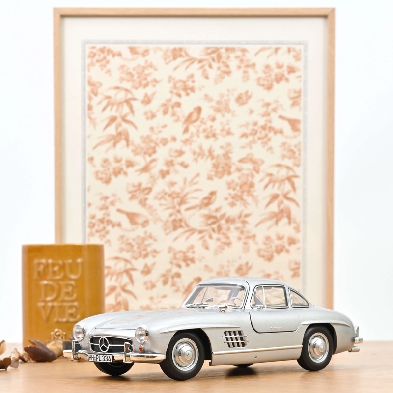 304-061 ノレブ 1/18 メルセデスベンツ 300 SL 1954 ノレブ 1/18 メルセデス ベンツ 300SL 1954年 シルバー | 1/18 | 公式