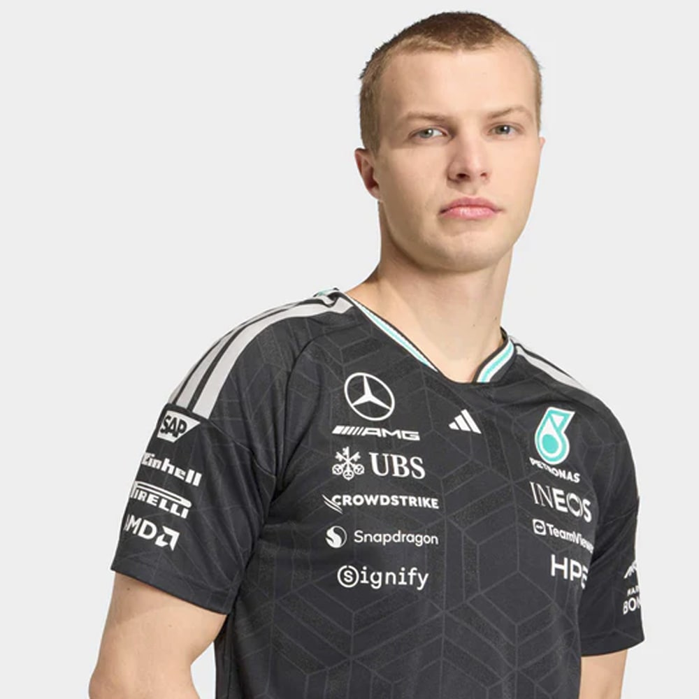 超特価　メルセデス AMG ペトロナス F1 チーム Tシャツ オーセンティック adidas（アディダス） メルセデス AMG ペトロナス F1 チーム