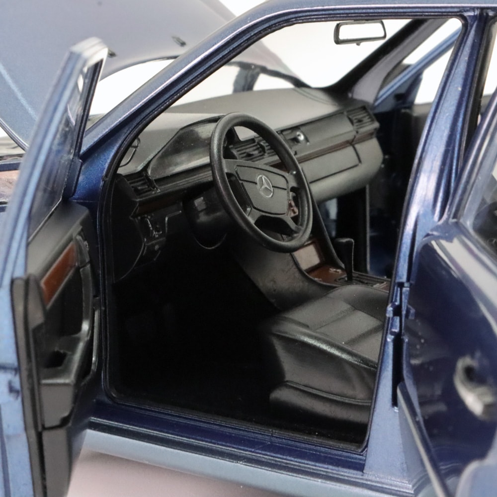 ノレブ 1/18 メルセデス ベンツ 500 E W124 1990年 ブルーメタリック