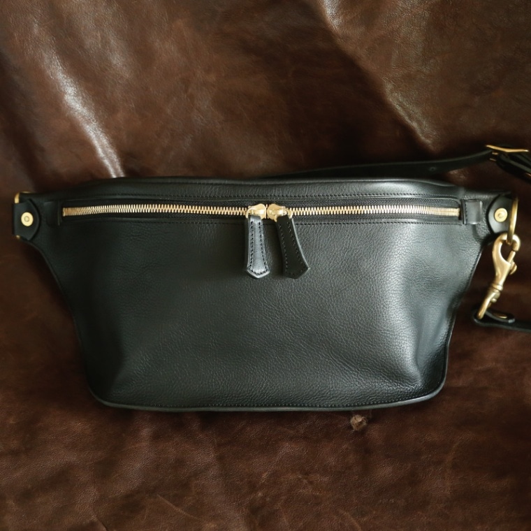 コバルトレザーワークス　タスカ クロスボディバッグ tasca（タスカ） ブラック | Bag | コバルトレザー