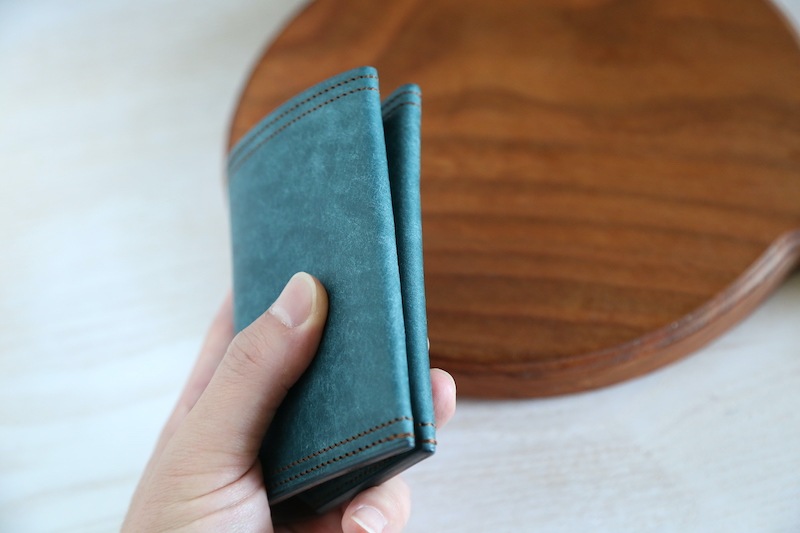 ハーフウォレット Kururi（クルリ） ペトロリオ | Wallet,Half