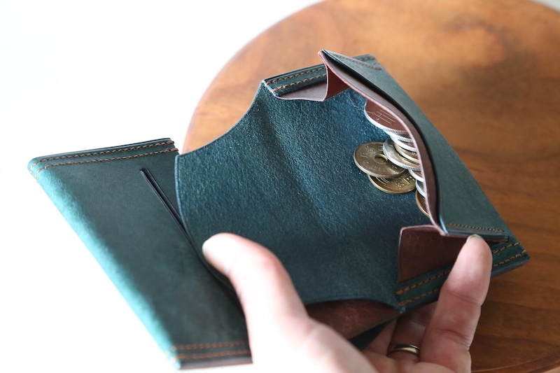 ハーフウォレット Kururi（クルリ） ペトロリオ | Wallet,Half