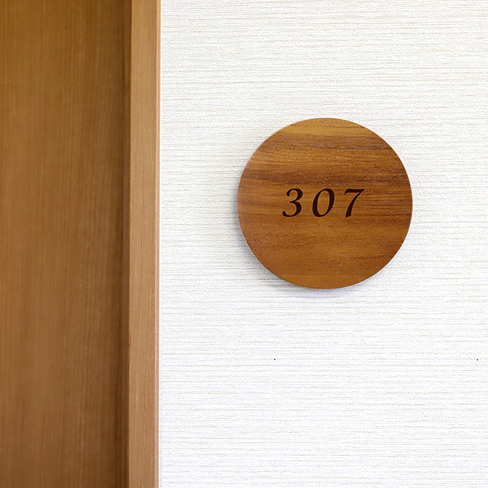 NUMBER PLATE / TEAK WOOD / round / Φ13cm