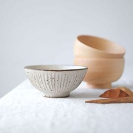 粉引しのぎ/茶碗/中 | 唐津焼 雅樂窯 ( うたがま ) | 糸島くらし