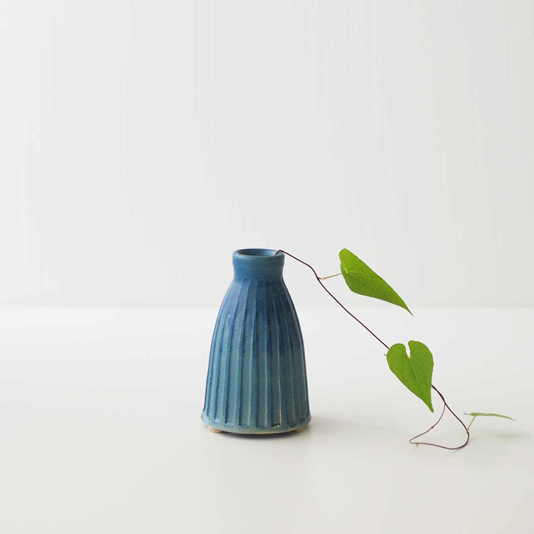 作家不明　しのぎ一輪挿し 作家不明 しのぎ一輪挿し 作家不明 しのぎ一輪挿し 花瓶 しのぎ