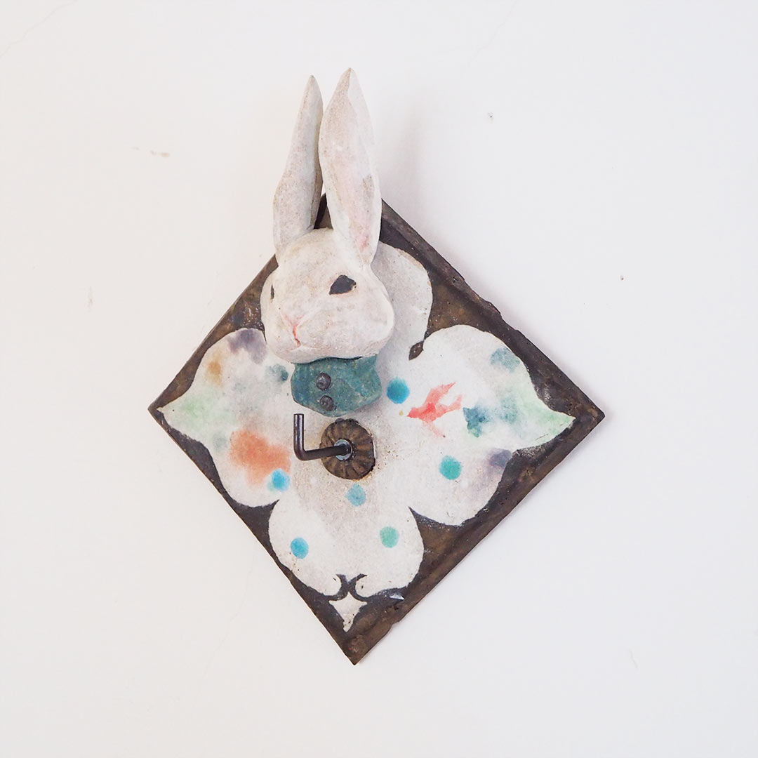 うさぎの壁掛けキーフック | acne.pottery.studio | 糸島くらし×ここの