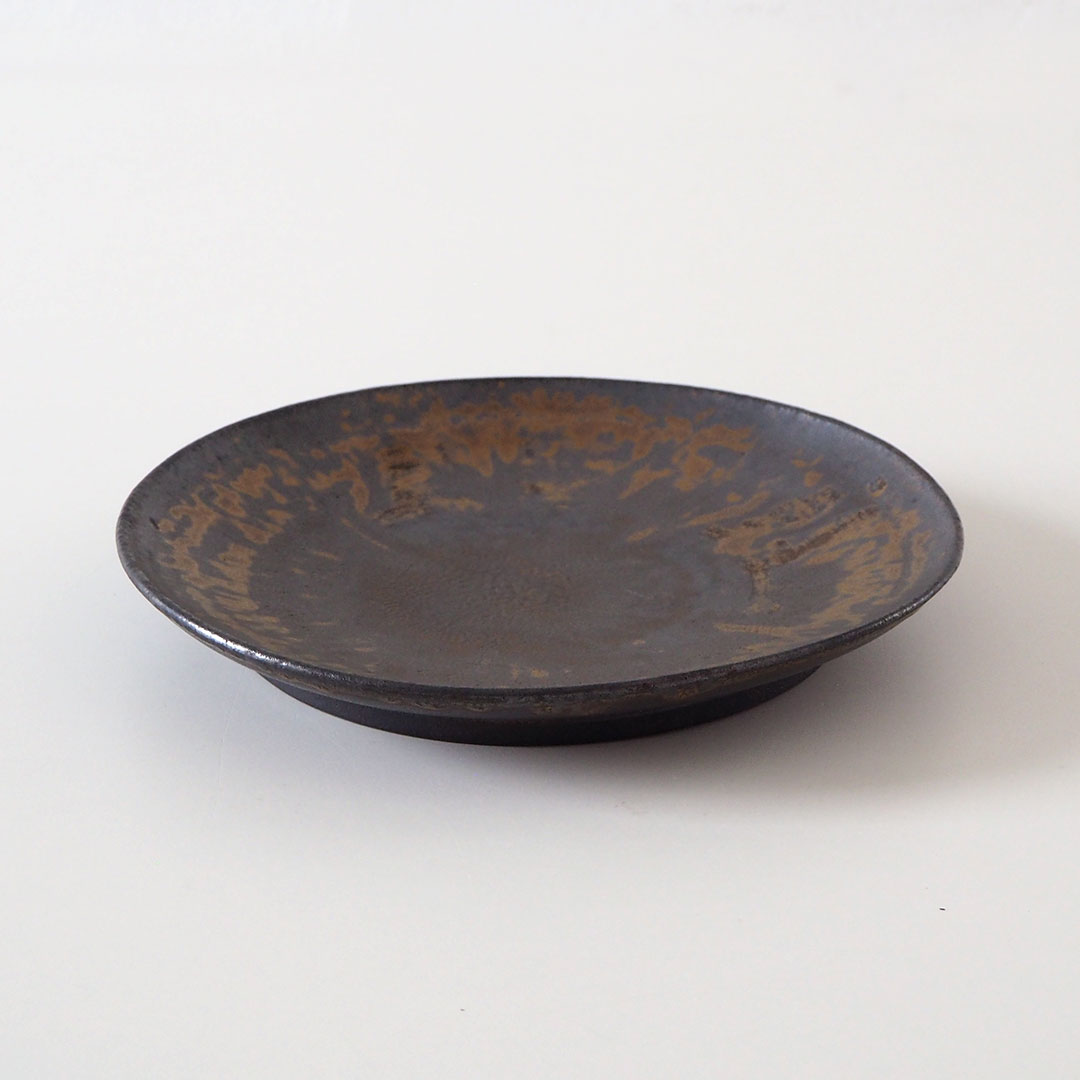 No4110 黒釉二彩大皿 陶印有 直径45.5cm 飾皿 陶磁器 送料無料 000000006535_YxhZwti.jpg