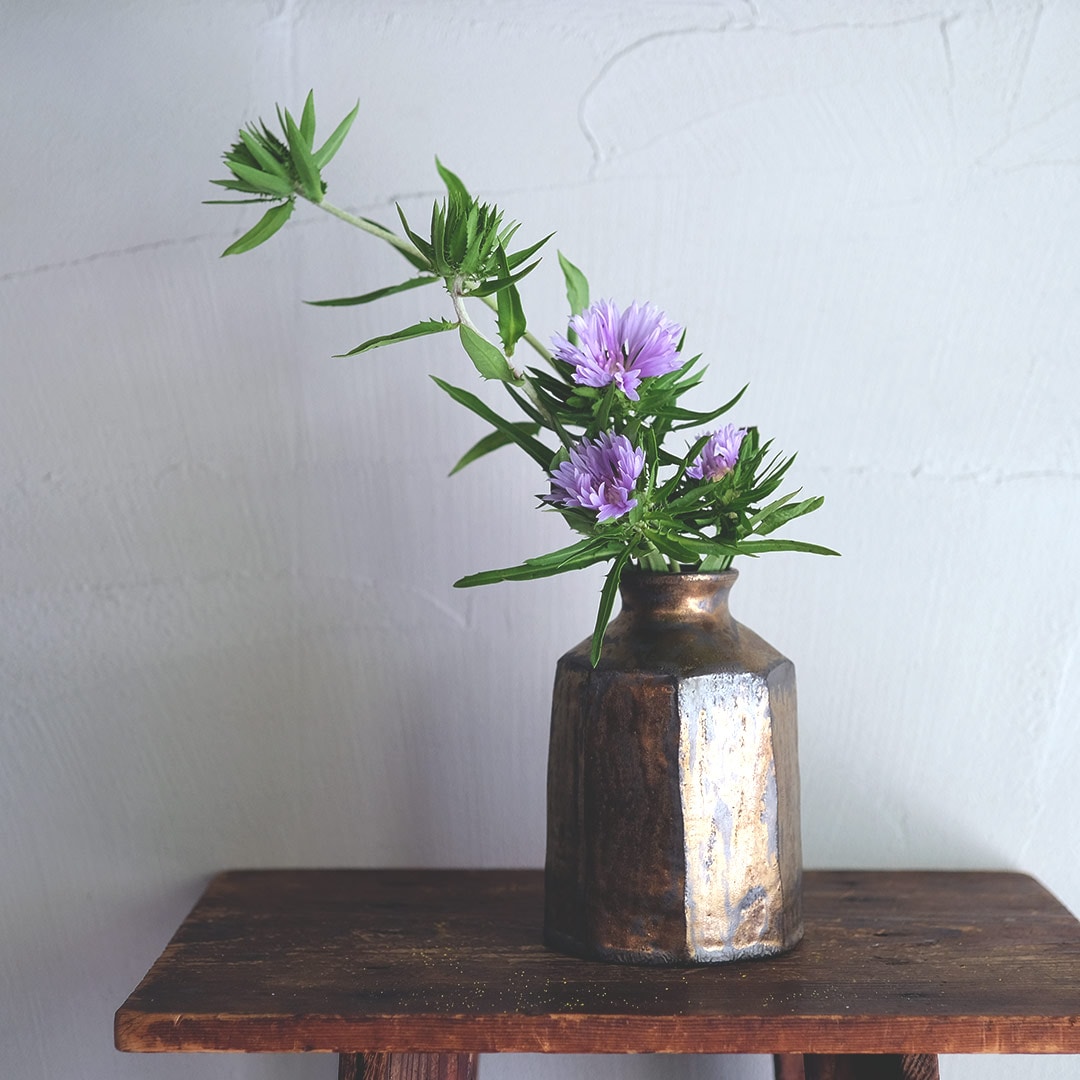 黒金彩/花入/面取り/大 | 唐津焼 雅樂窯 ( うたがま ) | 糸島くらし