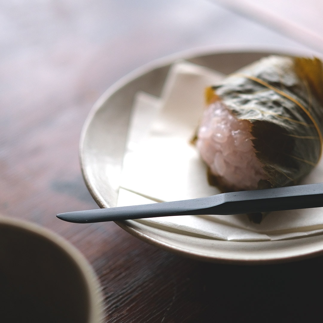 縞黒檀　菓子切(かしきり)　黒文字　和菓子ナイフ　菓子楊枝　木製ナイフ　未使用品 304782-1.jpg