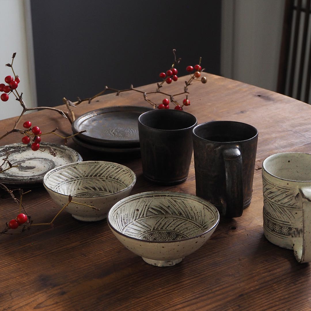 黒唐津 ぐい呑み/一点もの | 唐津焼 雅樂窯 ( うたがま ) | 糸島くらし