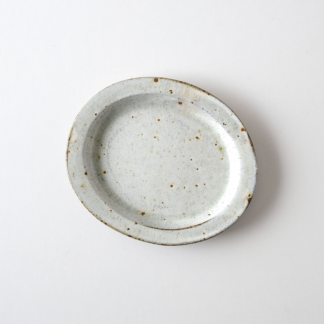 【新品】よしのちはる 色絵リム楕円皿 絵皿 個展購入 1点もの 陶芸家 よしのちはる 色絵リム楕円皿 23cm 大皿 個展購入 リム