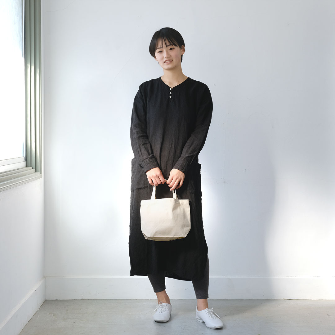 Vネックドロップショルダーワンピース/黒・ナス紺 | Pas de deux