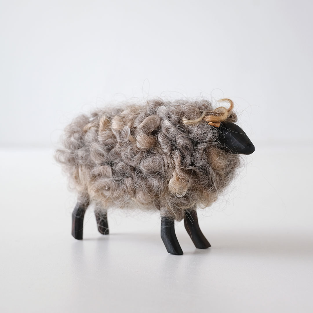 羊の置物/グレー/大 | コリデール | 糸島くらし×ここのき 公式通販サイト