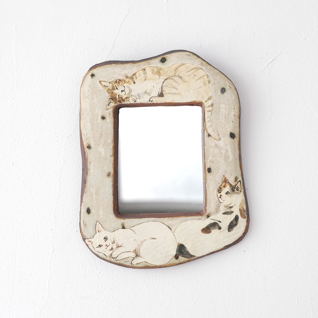 ねこの壁掛け鏡 | acne.pottery.studio | 糸島くらし×ここのき 公式