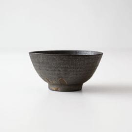 黒唐津茶碗 | 唐津焼 雅樂窯 ( うたがま ) | 糸島くらし×ここの