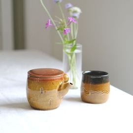 スリップウェア/マグカップ/茶 | SLIP WORKS | 糸島くらし×ここ