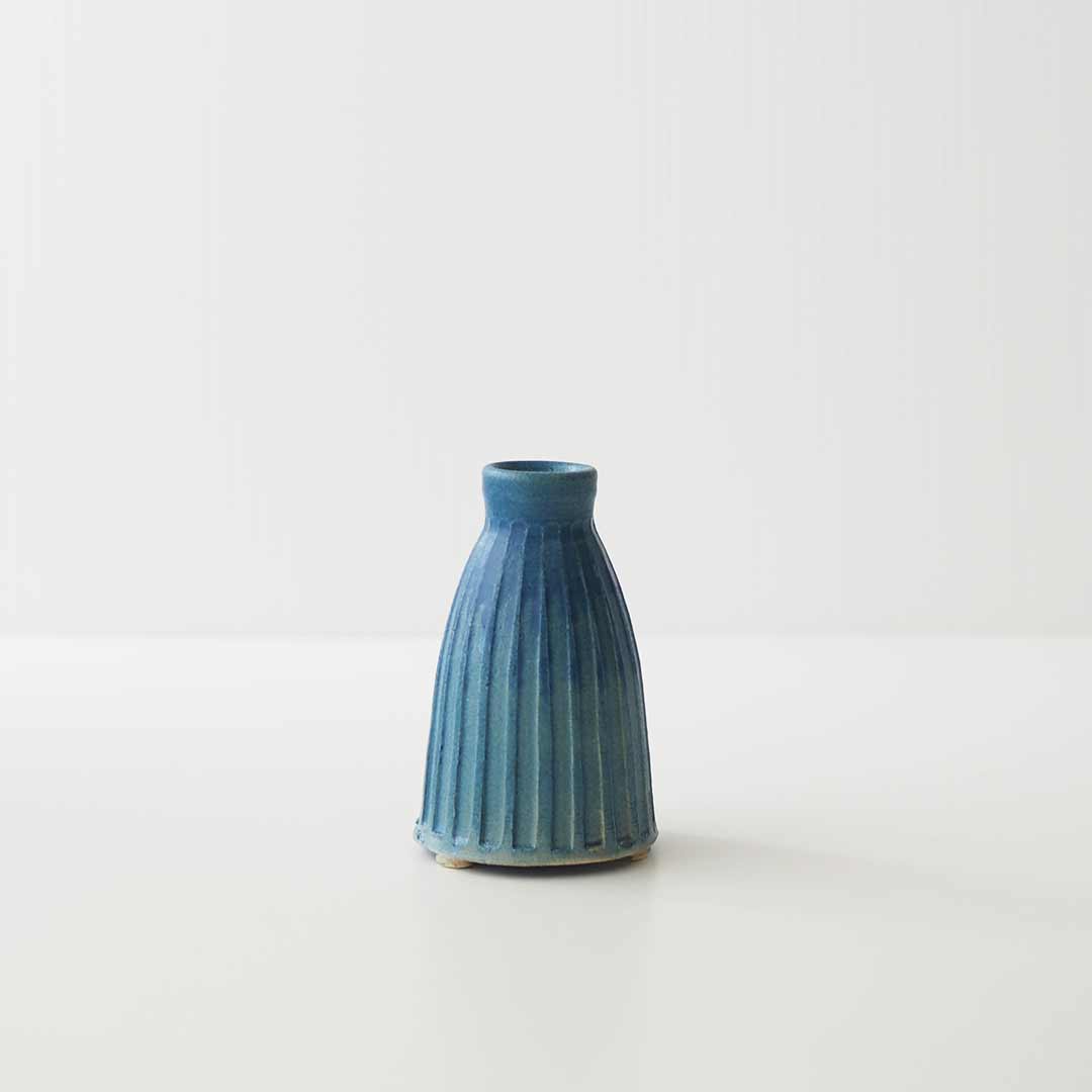小型一輪挿し/しのぎ/薄青 | Q-CERA | 糸島くらし×ここのき 公式通販サイト