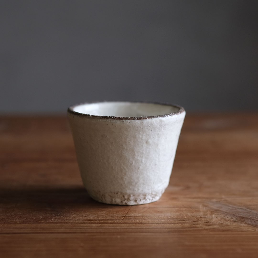 粉引ぐい呑み | 窯元ろくろ | 糸島くらし×ここのき 公式通販サイト