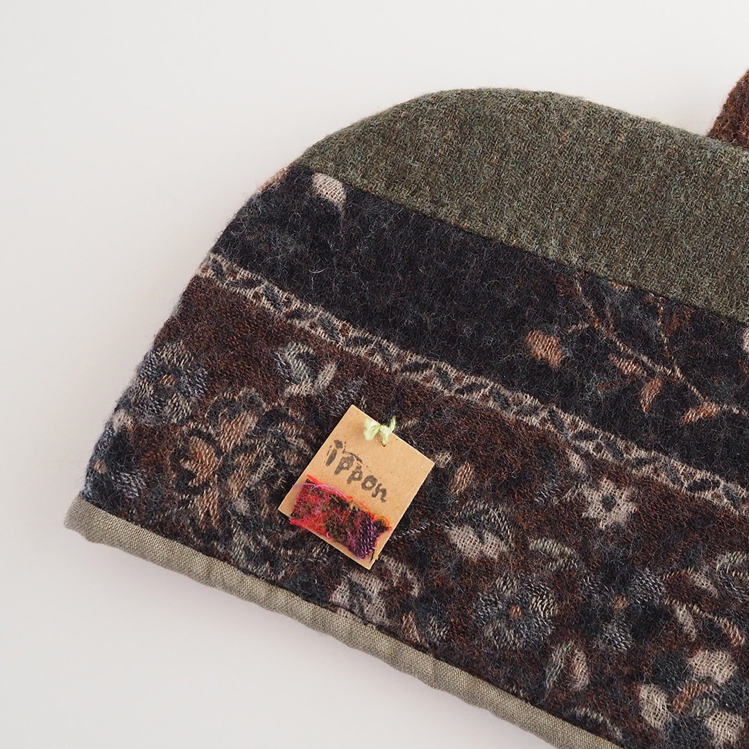 ハーフドールのティーコゼー　　ティーポットカバー ハーフドールのティーコゼー | 工房和葉