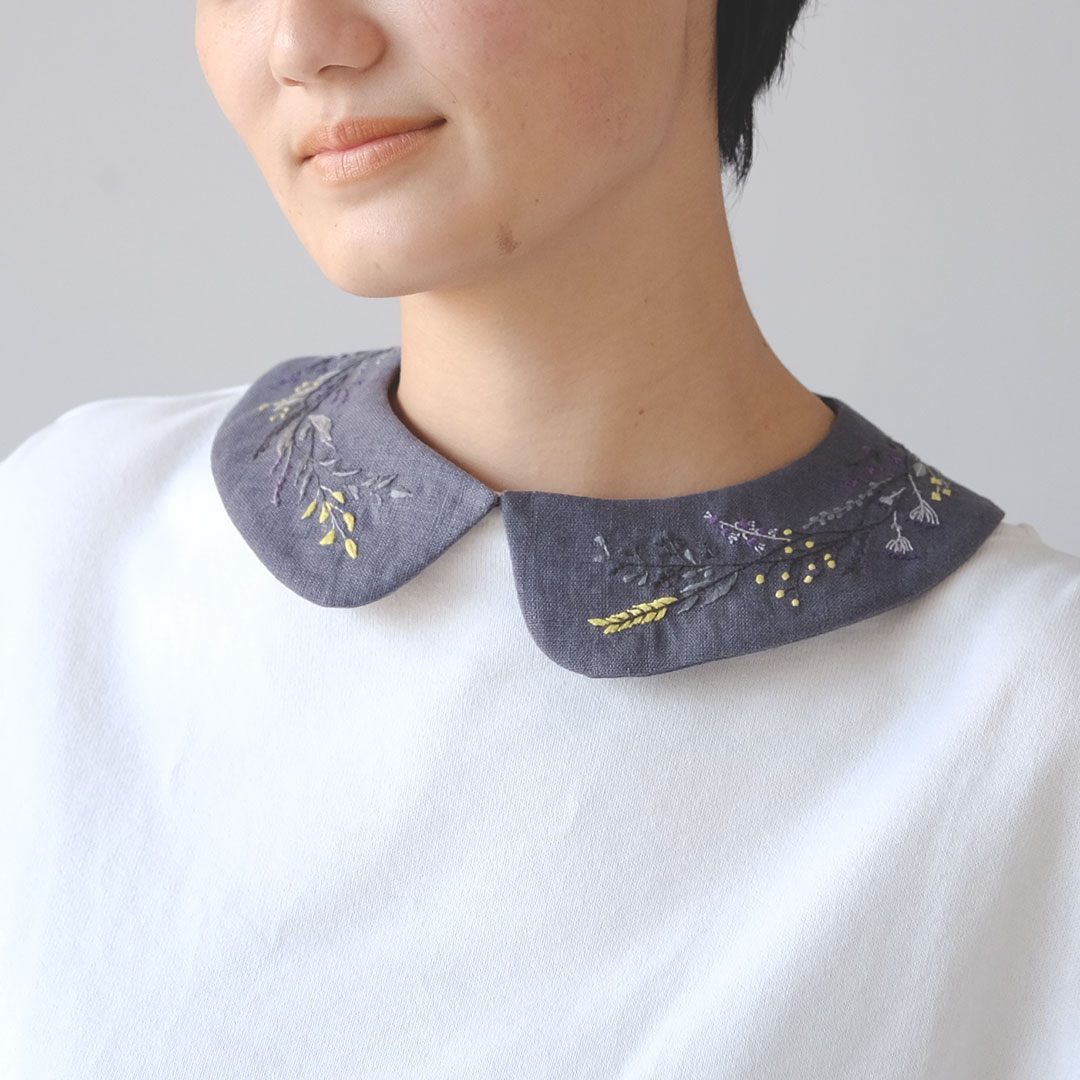 刺繍の付け襟/gray/一点もの | BUCOLICA | 糸島くらし×ここのき 公式