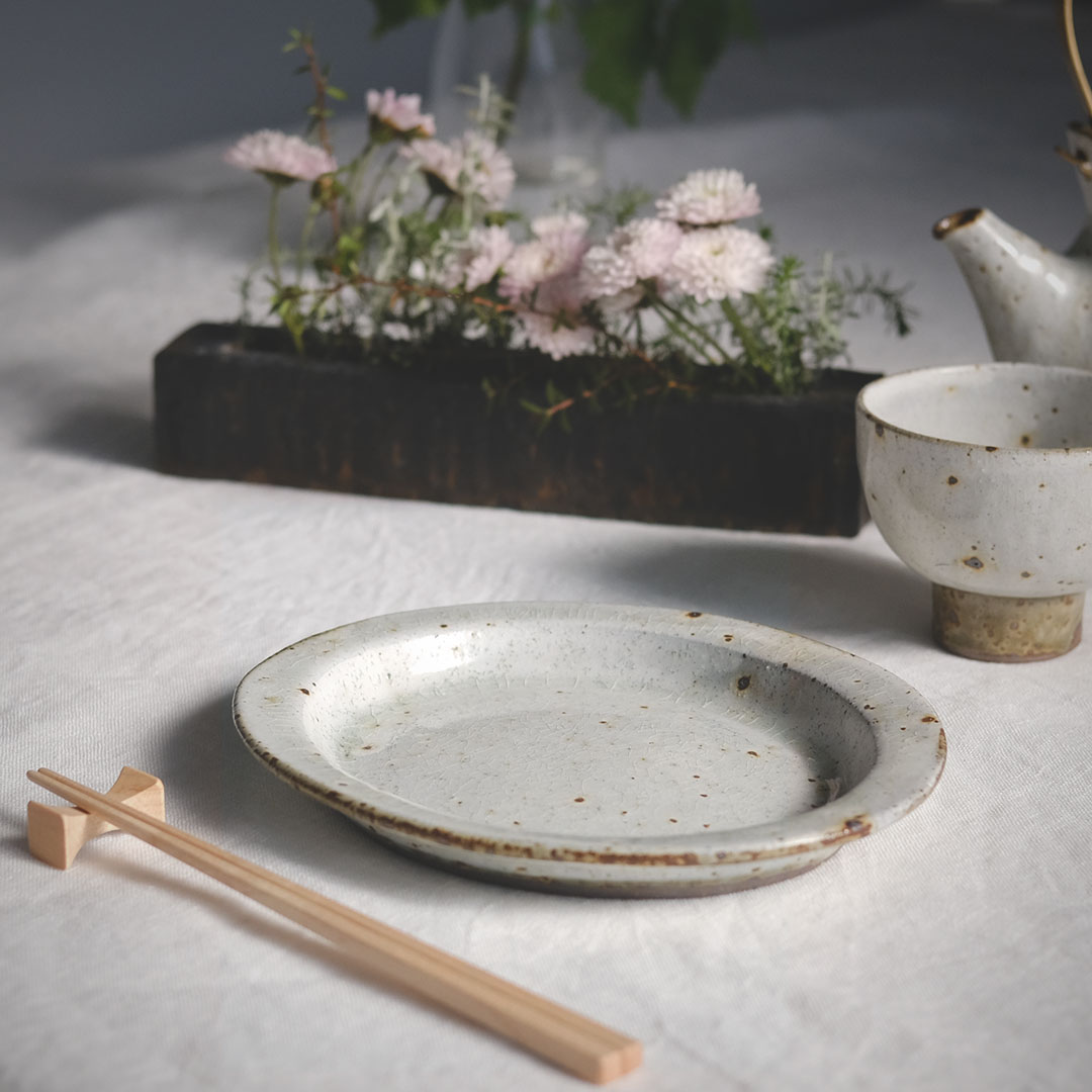 鉄粉引/楕円リム皿/19cm | 醇窯(じゅんよう) | 糸島くらし×ここ