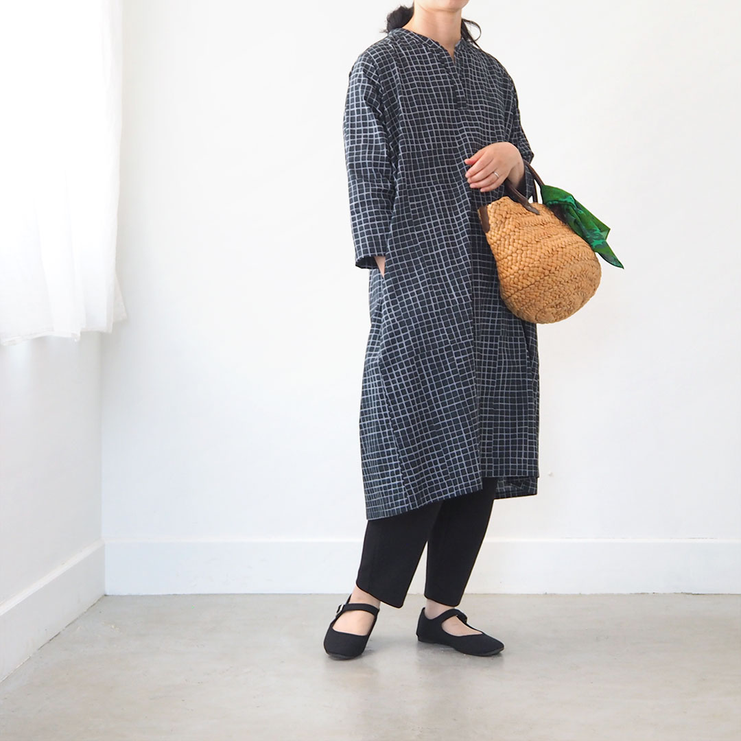 クルタワンピース/ミャク/黒 | makumo(マクモ) | 糸島くらし×ここのき