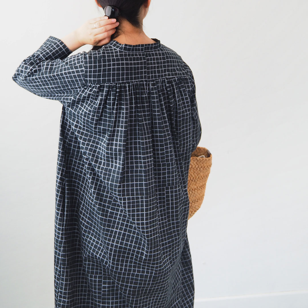 クルタワンピース/ミャク/黒 | makumo(マクモ) | 糸島くらし×ここのき